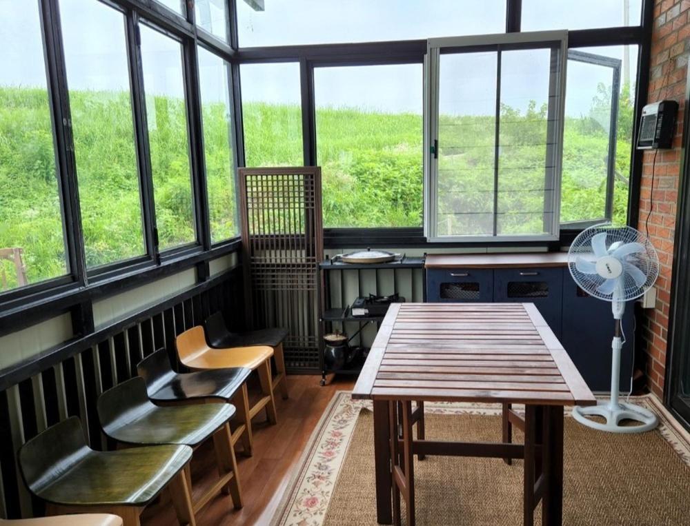 Buyeo Eoksae Jeongwon Pension Экстерьер фото